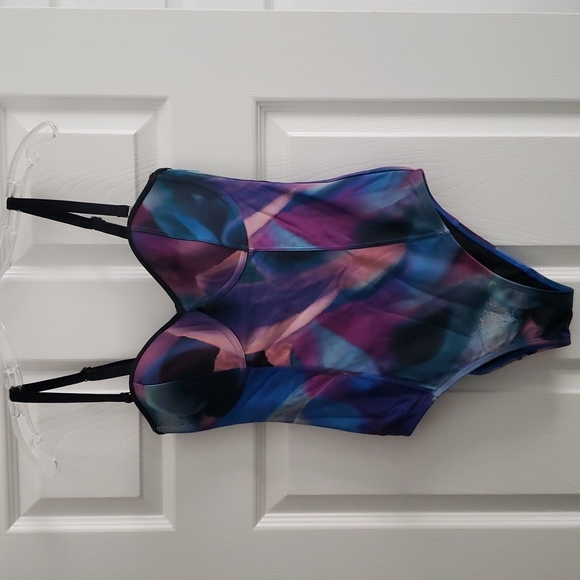 Ted Baker - Picture 1 of 5